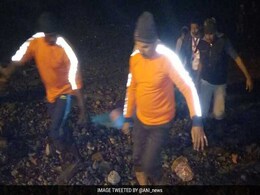 पश्चिम बंगाल : गंगासागर मेले में भगदड़ मचने से 6 लोगों की मौत, 15 अन्य घायल पश्चिम बंगाल : गंगासागर मेले में भगदड़ मचने से 6 लोगों की मौत, 15 अन्य घायल