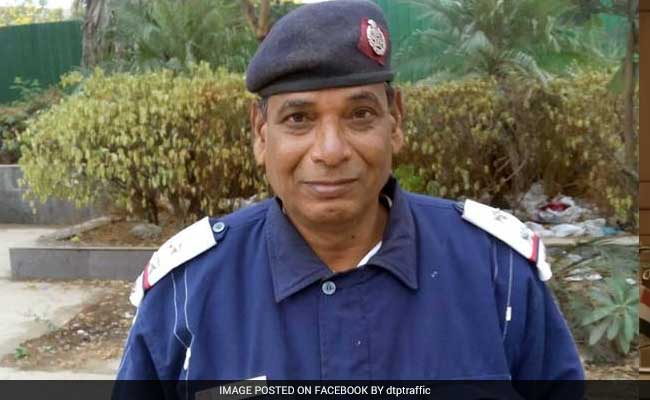 Hero Delhi Cop Returns Wallet With Rs 50,000 Intact, Wins Facebook