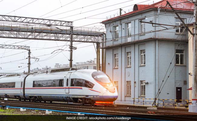 World's Largest-Power Hybrid Locomotive Experiment Started In China