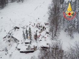 4 More Survivors Extracted From Italian Hotel Hit By Avalanche 4 More Survivors Extracted From Italian Hotel Hit By Avalanche