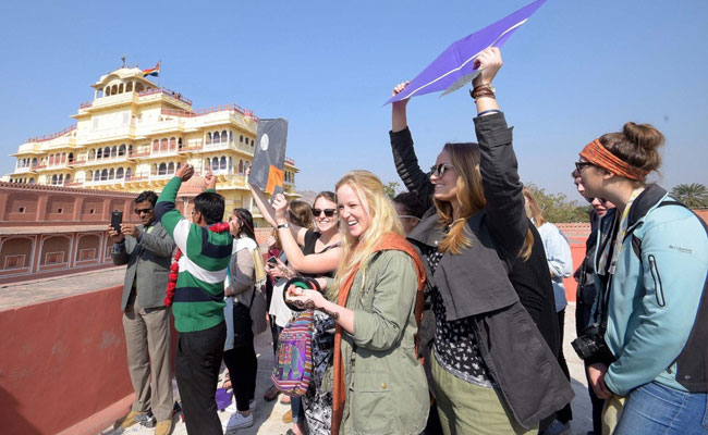 Makar Sankranti 2017: The Tale Of Kite Flying From The Royal Quarters Of Rajasthan