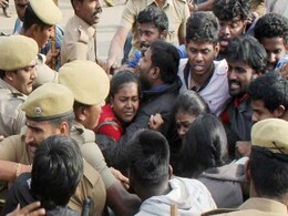 Jallikattu: Stay Calm, Kamal Haasan Appeals As Protests Turn Violent Jallikattu: Stay Calm, Kamal Haasan Appeals As Protests Turn Violent