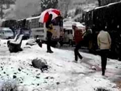 Multiple Landslides Disrupt Traffic On Jammu-Srinagar Highway