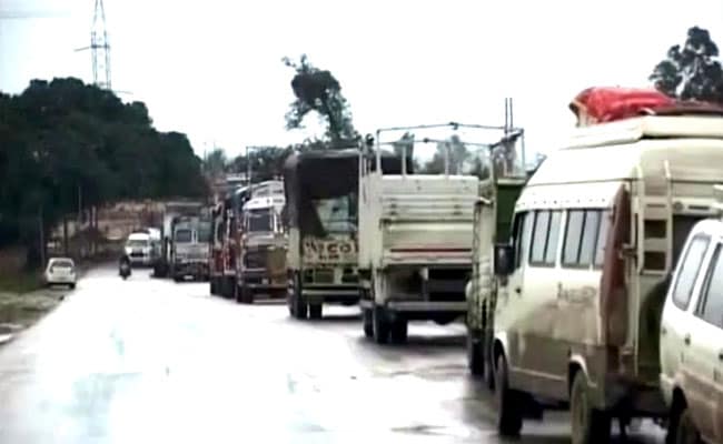 Jammu-Srinagar Highway Closed Due To Snowfall