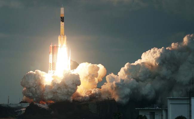 Japan Launches Defence Communications Satellite