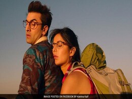कैटरीना कैफ ने 'जग्गा जासूस' के सेट से फोटो शेयर किया, लेकिन उनके हाथ में फ्रेक्चर क्यों है? कैटरीना कैफ ने 'जग्गा जासूस' के सेट से फोटो शेयर किया, लेकिन उनके हाथ में फ्रेक्चर क्यों है?