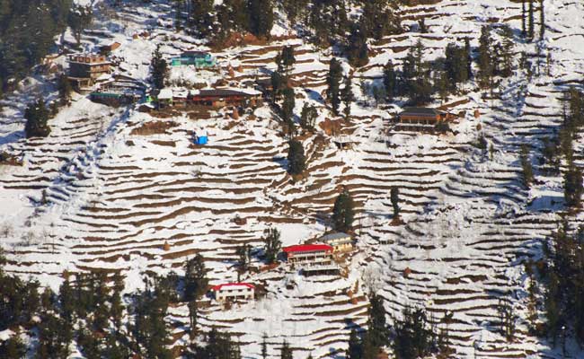 हिमाचल में शीतलहर का कहर जारी, मौसम विभाग ने भारी बारिश, बर्फबारी की चेतावनी दी