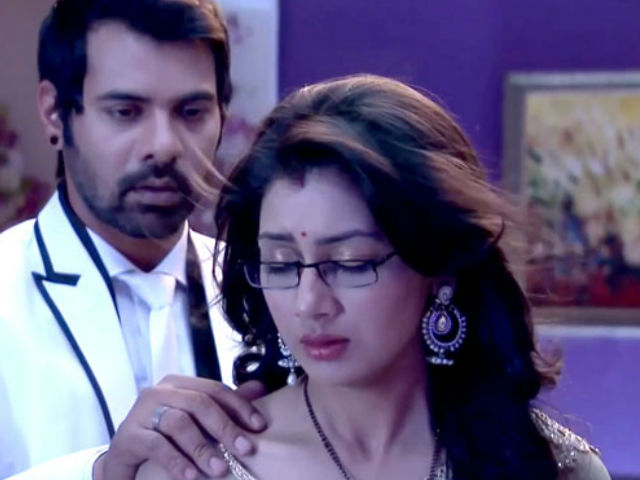 <I>Kumkum Bhagya</i>, January 31, Written Update: Pragya's Question Leaves Abhi In A Fix