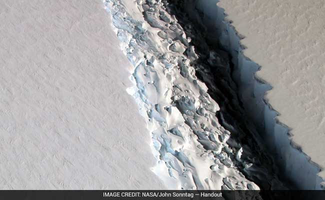 The Crack In This Antarctic Ice Shelf Just Grew By 11 Miles. A Break Could Be Imminent.