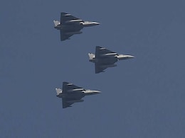 Republic Day 2017: India's Tejas, NSG Commandos Debut In Parade At Rajpath Republic Day 2017: India's Tejas, NSG Commandos Debut In Parade At Rajpath