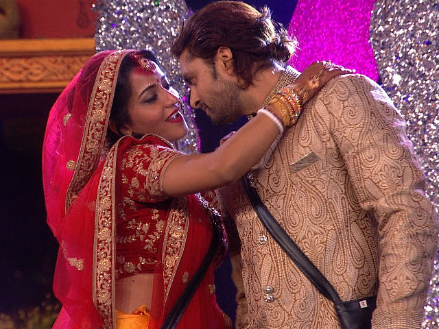 <i>Bigg Boss 10</i>: Monalisa Claims Her Wedding Was Not For 'Publicity'