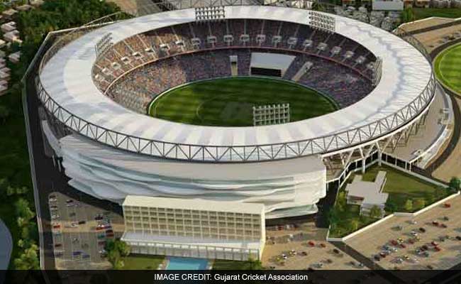 पीएम मोदी के गुजरात में बन रहा दुनिया का सबसे बड़ा क्रिकेट स्टेडियम... जानिए खास बातें