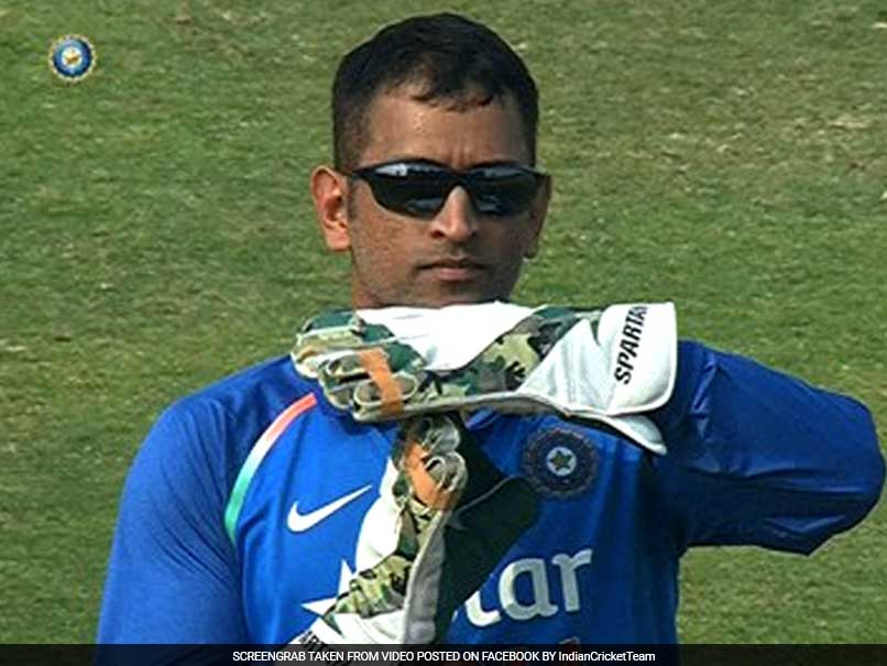 India vs England: MS Dhoni Signals For Review Before Captain Virat Kohli, Gets It Bang On