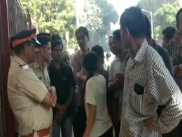 आरबीआई काउंटर पर जमा नहीं हो रहे पुराने नोट, आम लोगों में गुस्सा... आरबीआई काउंटर पर जमा नहीं हो रहे पुराने नोट, आम लोगों में गुस्सा...