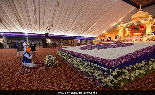 PM Modi Pays Tribute To Guru Gobind Singh On His 350th Birth Anniversary In Patna
