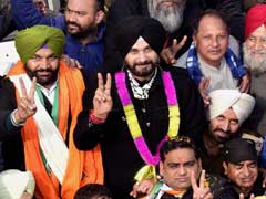 Navjot Sidhu, In Constituency Amritsar, Takes 6 Hours To Reach Golden Temple