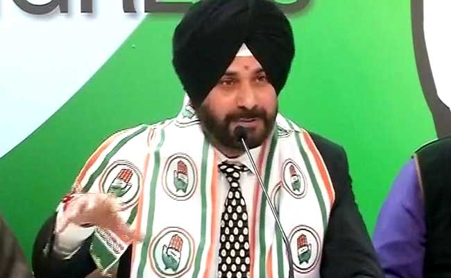 Navjot Singh Sidhu Suspends 8 Civic Officials For Irregularities