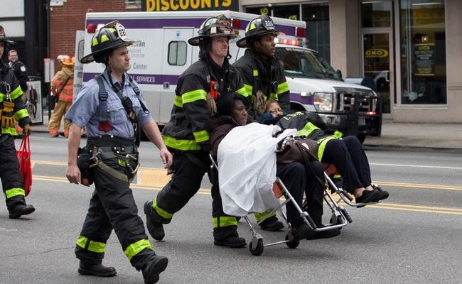 New York City Commuter Train Derails In Brooklyn, Over 100 Injured