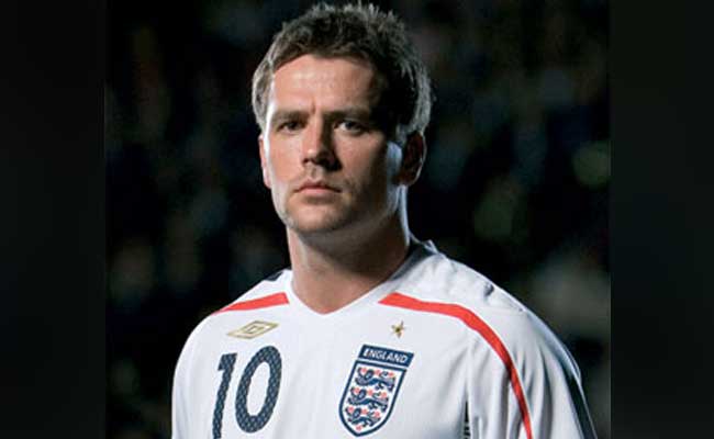 माइकल ओवन ने पूर्व फुटबॉलर रोनाल्‍डो के वजन को लेकर किया मजाक तो कार्लोस ने दिया यह तल्‍ख जवाब...