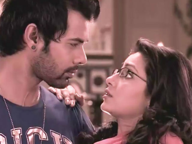 <i>Kumkum Bhagya</i>, January 12, Written Update: Abhi And Pragya Spend Quality Time Together