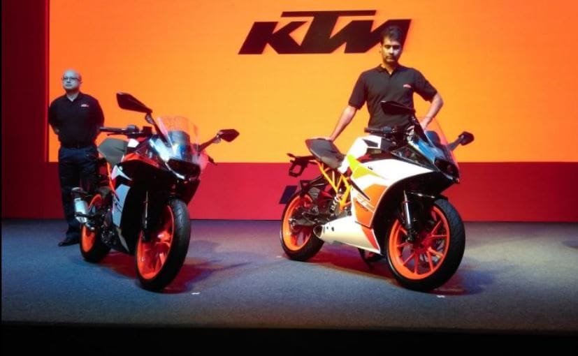 rajiv bajaj with the ktm rc 200 and rc 390 bikes