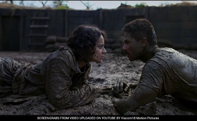 रंगून: कंगना रनौत हंटर चलाते दिख रही हैं फिल्‍म के पहले गाने 'ब्‍लडी हैल' में