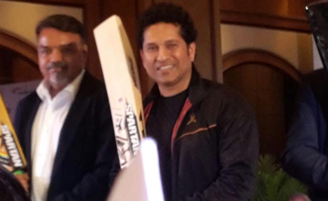 जब भी बल्&zwj;ला थामूंगा, ख्&zwj;वाहिश होगी कि यह तिरंगा हो : सचिन तेंदुलकर