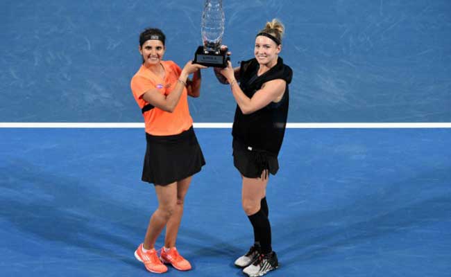 ब्रिसबेन इंटरनेशनल : सानिया मिर्जा ने डबल्स का खिताब जीता, लेकिन नंबर-1 रैंकिंग गंवाई