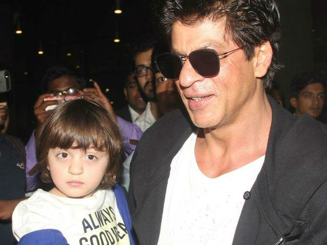 <I>Raees</I>: What Shah Rukh Khan And AbRam Did In Amritsar