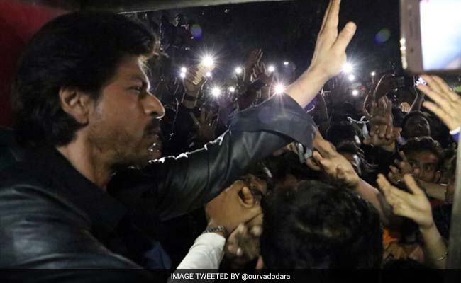 Man Dies In Rush To See Shah Rukh Khan In Gujarat's Vadodara