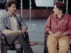 Shah Rukh Khan Meets Woman Cabbie Who Lives A <i>Raees</i> Dialogue