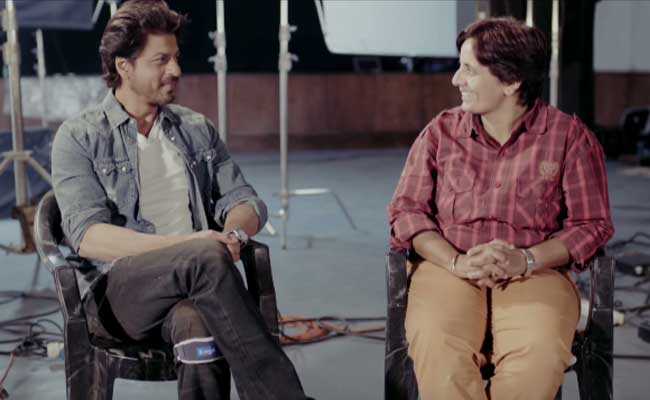 Shah Rukh Khan Meets Woman Cabbie Who Lives A <i>Raees</i> Dialogue