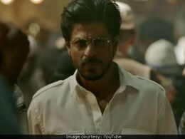 <i>Raees</i> Promo: Shah Rukh Khan Gives A Glimpse Of His <i>Baniye Ka Dimaag</i> <i>Raees</i> Promo: Shah Rukh Khan Gives A Glimpse Of His <i>Baniye Ka Dimaag</i>