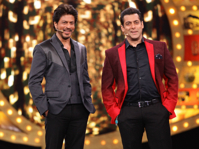 <I>Bigg Boss 10</i>: Shah Rukh Khan Brings <I>Raees</I> To Salman's Show. <I>Yeh Dil Maange</i> More