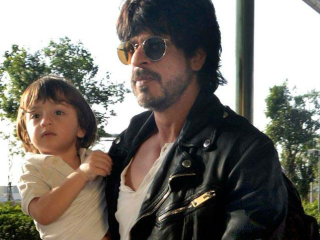 <i>Raees</i>: AbRam Joins Shah Rukh Khan In Promotions. See Pic