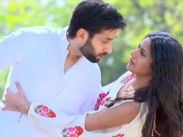 Ishqbaaz, January 31, Written Update: Shivaay Sneaks Out Of Home To Meet Anika