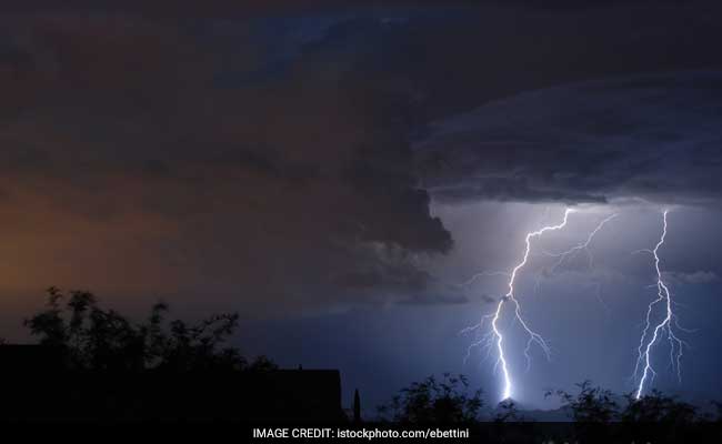 Thunderstorm: यूपी-बिहार और झारखंड में तूफान का तांडव, 40 लोगों की मौत 