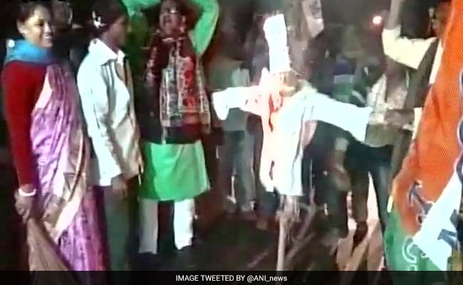 टीएमसी सांसदों की गिरफ्तारी पर दिल्ली में गरमाई राजनीति
