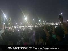 From Torchlight To WhatsApp: At Marina Beach, The Cellphone Is A Powerful Tool