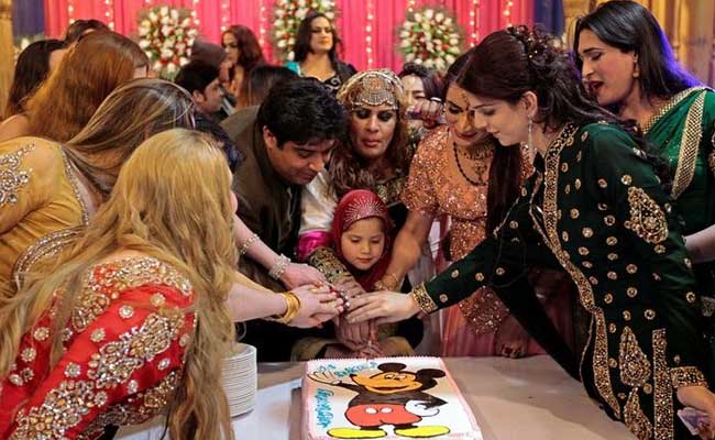 Transgenders In Pakistan Celebrate First 'Birthday' Party In Years
