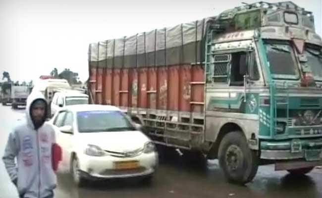 Traffic Suspended On Jammu-Srinagar National Highway After Heavy Rain