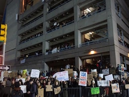 Donald Trump Blames Airport Chaos On Protesters Donald Trump Blames Airport Chaos On Protesters