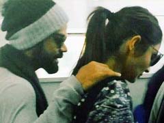 देहरादून एयरपोर्ट पर साथ दिखे विराट कोहली और अनुष्‍का शर्मा, सोशल मीडिया पर वायरल हुए फोटो...
