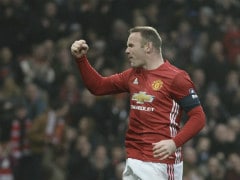 Wayne Rooney Announces He Is Staying At Manchester United