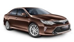 2017 Toyota Camry Hybrid Launched At Rs. 31.98 Lakh; Gets Minor Updates