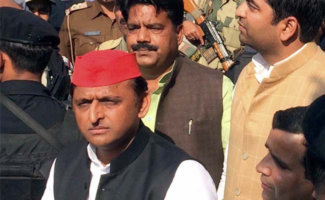 UP Election 2017: Tension Mounts For Akhilesh Yadav As Samajwadi Rebels Challenge Party