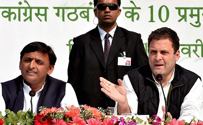 UP Elections 2017: 'He Likes Peeping Into Others' Bathrooms,' Says Rahul Gandhi, In Jibe At PM Narendra Modi