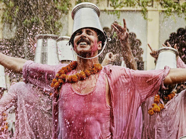 <I>Jolly LLB 2</I> Box Office Collection: Akshay Kumar's Film Has 'Terrific' Sunday, Makes Over 50 Crore