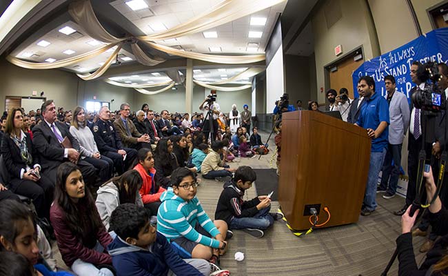 Hundreds March In Support Of Indian Killed In Kansas Shooting Incident