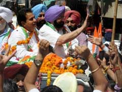 Punjab Elections 2017: Amarinder Singh Holds Door-To-Door Campaigning In Lambi